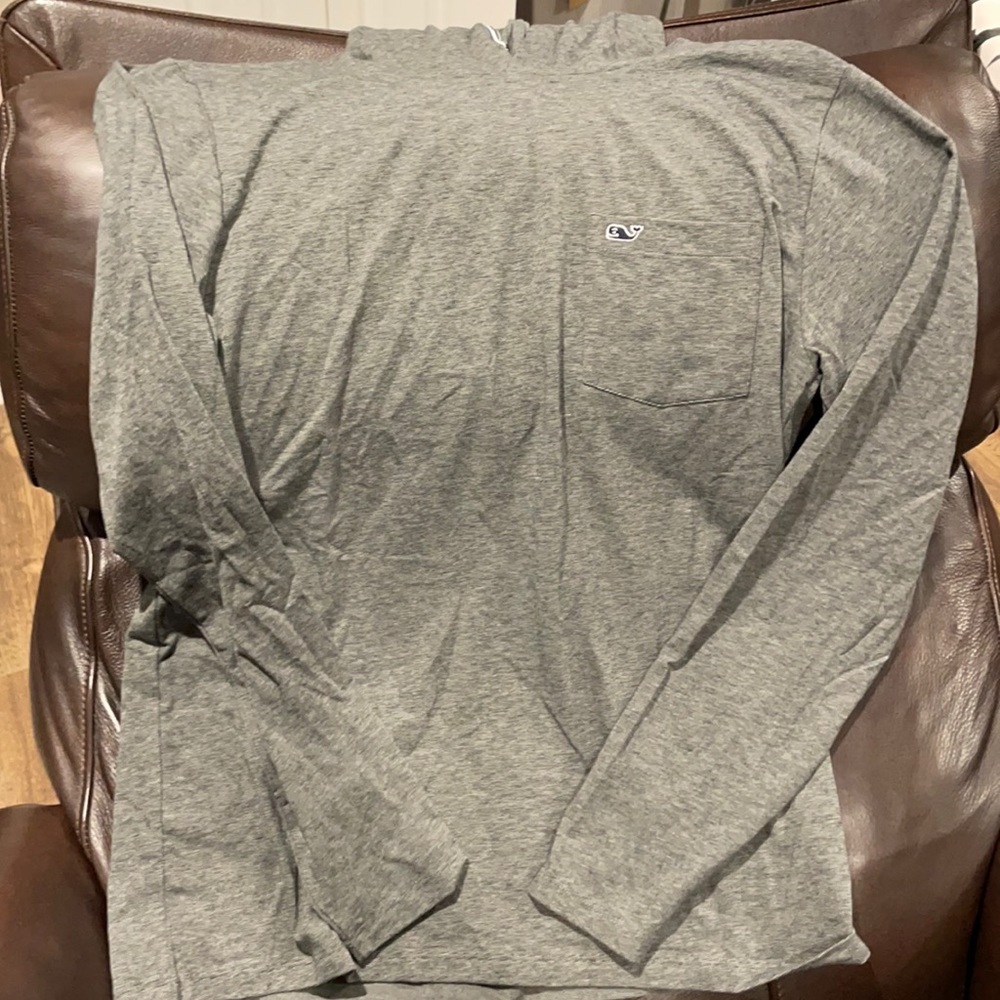 Men’s vineyard vines pull over